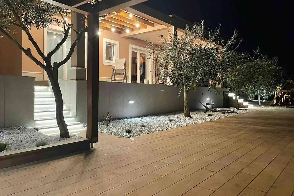 Villa Stanzietta Novigrad For 10 At Olive Orchard