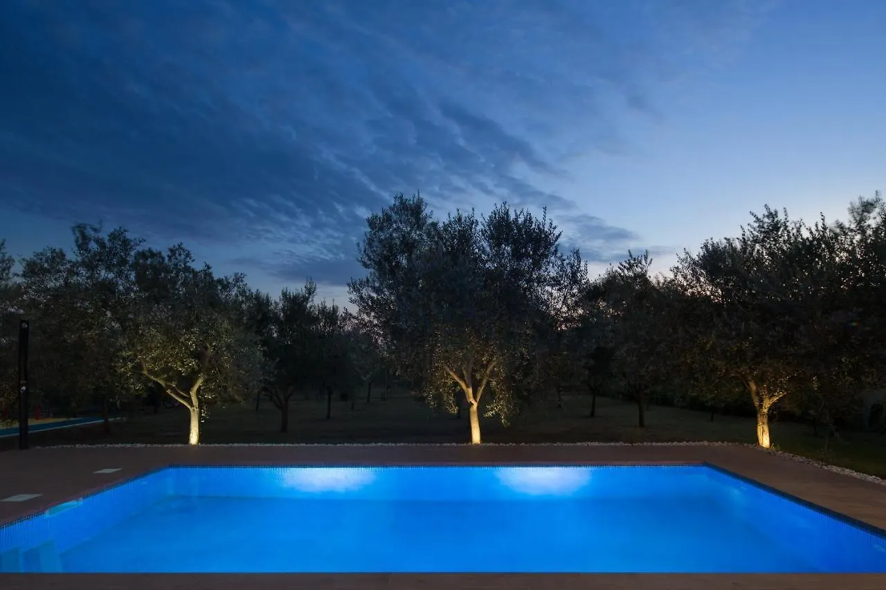Villa Stanzietta Novigrad For 10 At Olive Orchard  Novigrad (Istria)